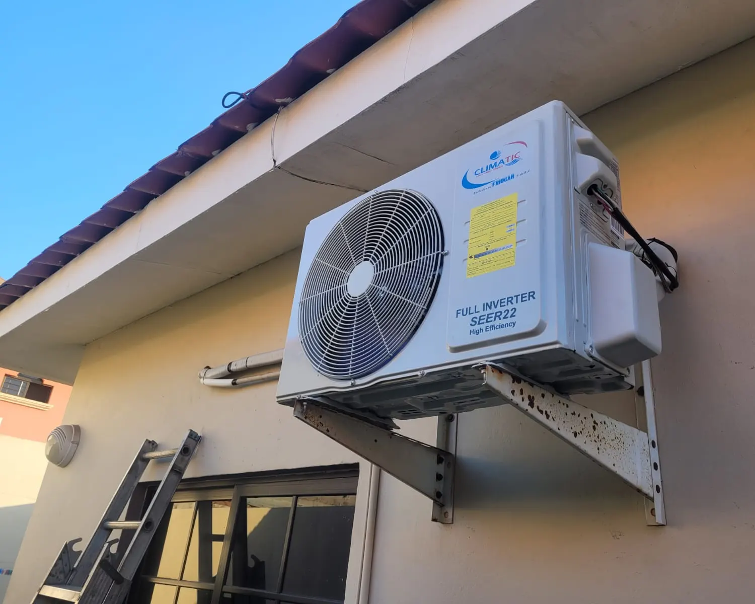 Instalación profesional de aire acondicionado residencial